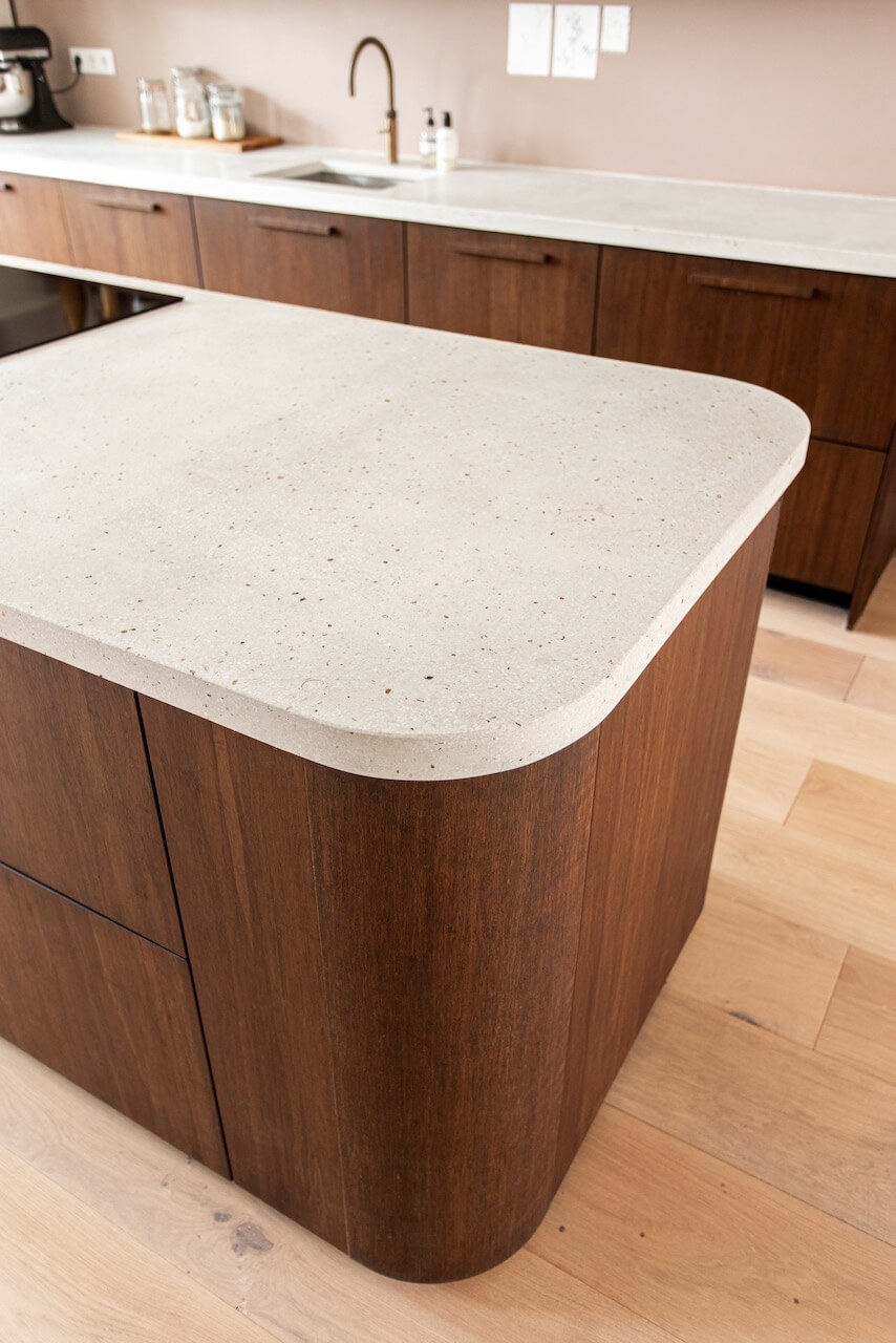 Kitchen island with round corners - keukeneiland_met_ronde_hoeken_koak_design,_afgeronde_hoek_-_5 Kitchen island with round corners - keukeneiland_met_ronde_hoeken_koak_design,_afgeronde_hoek_-_5