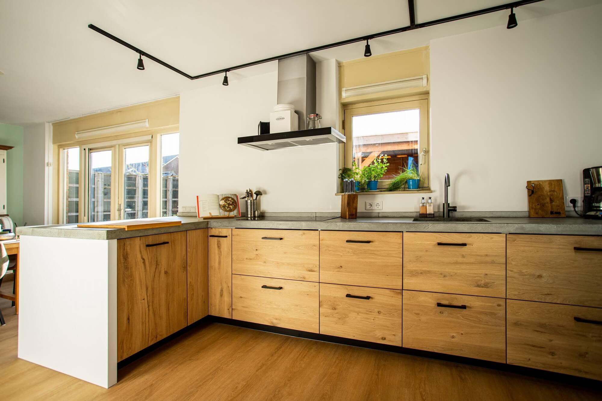 The benefits of an oak kitchen: timeless, durable and beautiful - 10